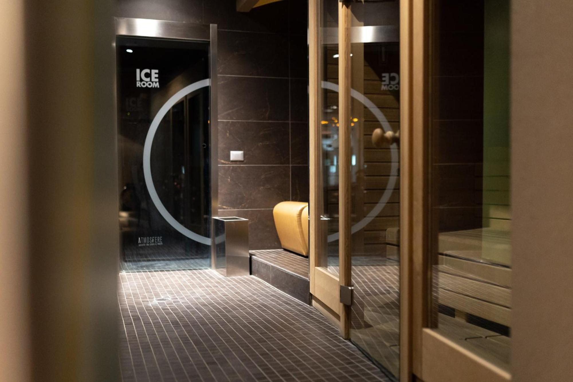 Hotel Atmosfere Milano Marittima Exterior foto